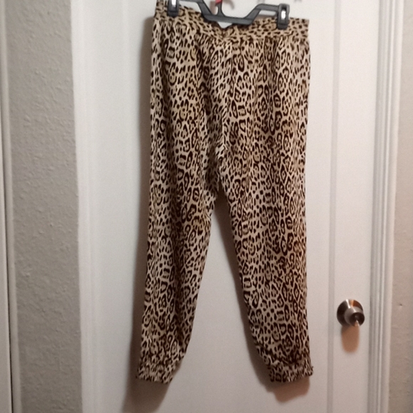 Guess cheetah print pants - Picture 4 of 6